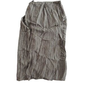VINTAGE Chaus Black And White Striped Pattern Long Skirt Good Condition size 16